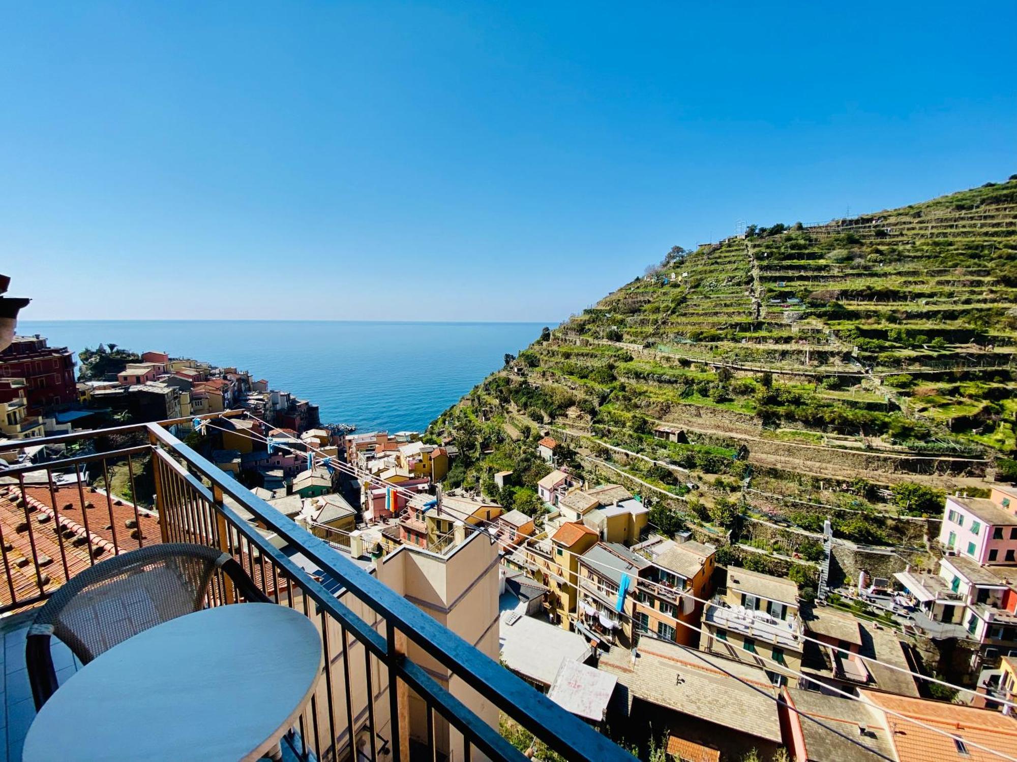 The Manarola Main Plaza Exterior foto