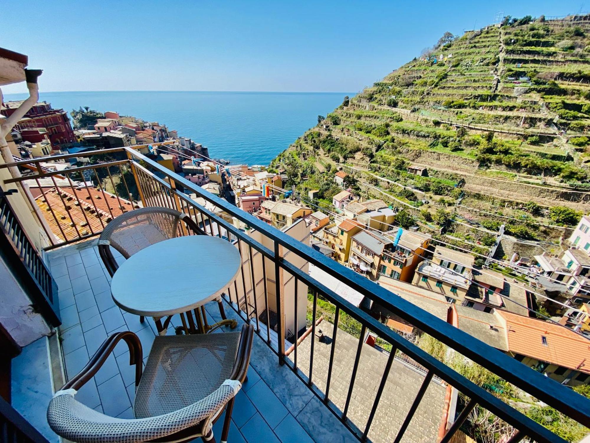 The Manarola Main Plaza Exterior foto