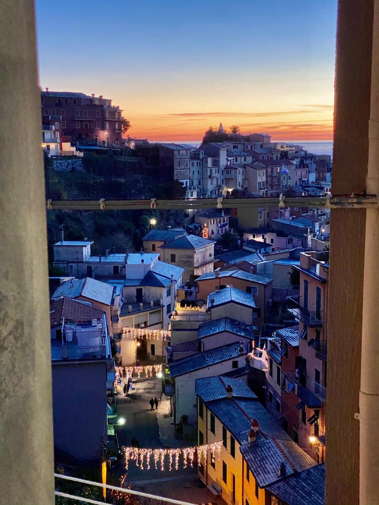The Manarola Main Plaza Exterior foto